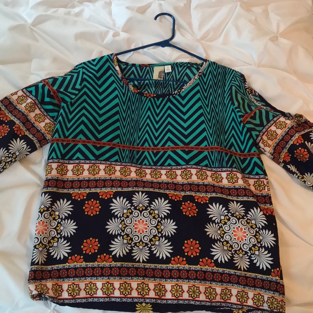 Long sleeve patterned shirt